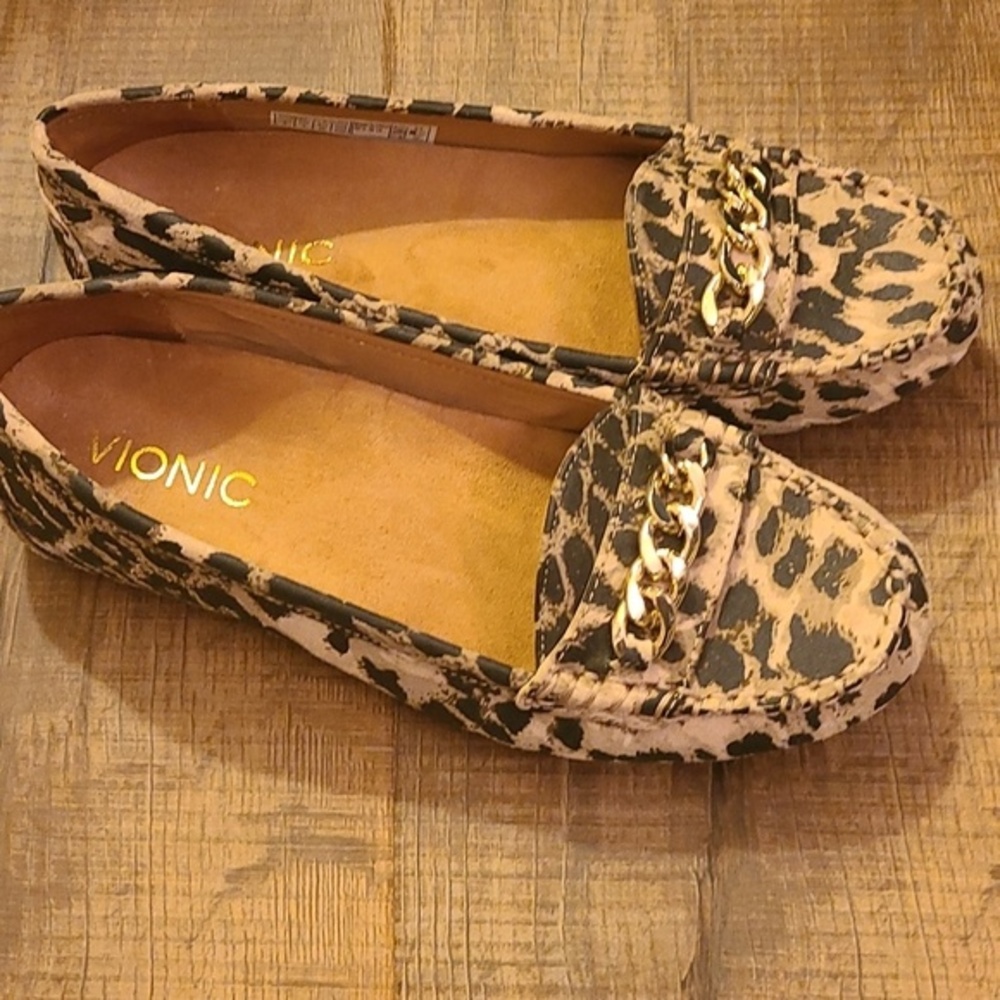 Vionic Mesa Women's Leopard Print Leather Flat Loafers Size 5 NEW!